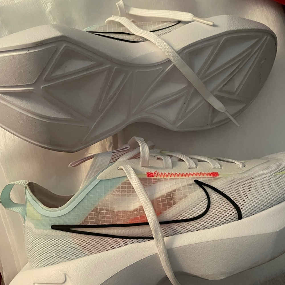Shoe - Picture 2 of 2